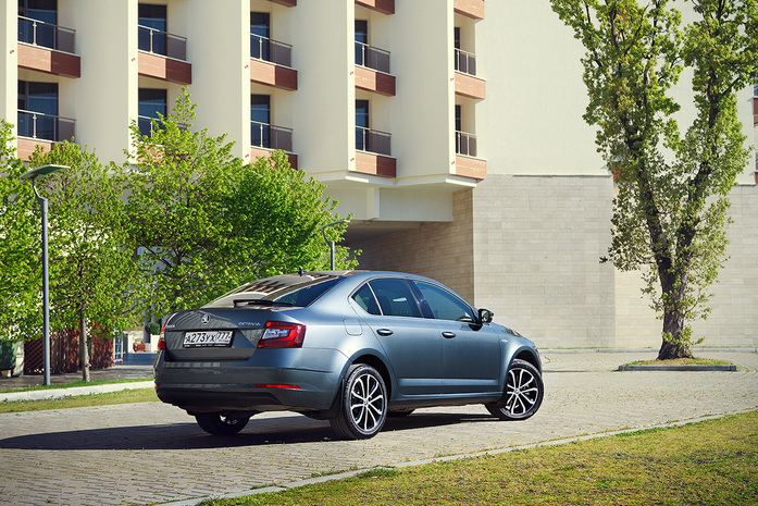 Обновленная Skoda Octavia: тест-драйв с Дмитрием Елизаровым 7 Обновленная Skoda Octavia: тест-драйв с Дмитрием Елизаровым 7