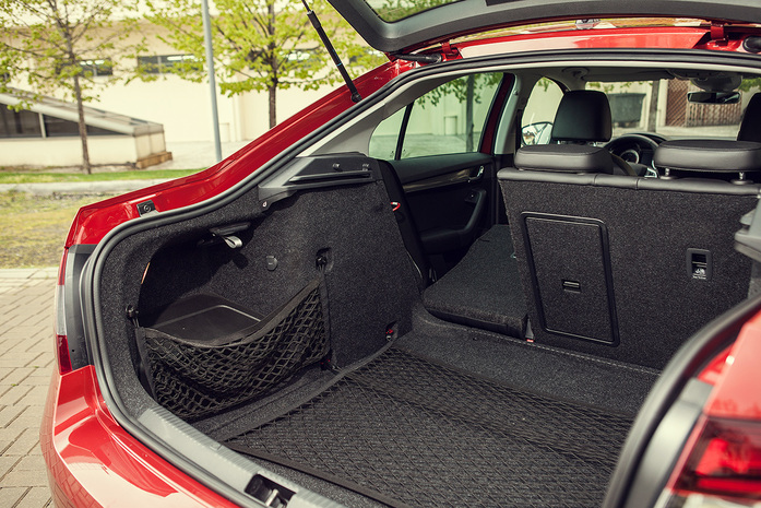 Обновленная Skoda Octavia: тест-драйв с Дмитрием Елизаровым 10 Обновленная Skoda Octavia: тест-драйв с Дмитрием Елизаровым 10