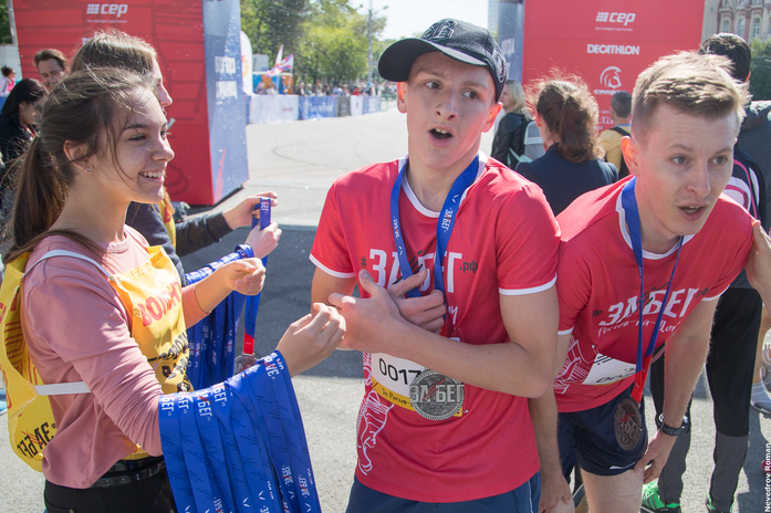 Ростовчане приняли участие в полумарафоне "ЗаБег" ФОТО 6 Ростовчане приняли участие в полумарафоне "ЗаБег" ФОТО 6