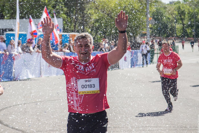 Ростовчане приняли участие в полумарафоне "ЗаБег" ФОТО 7 Ростовчане приняли участие в полумарафоне "ЗаБег" ФОТО 7