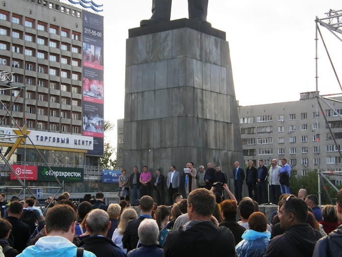 Нижегородские перевозчики вышли на митинг против изменения маршрутной сети 1 Нижегородские перевозчики вышли на митинг против изменения маршрутной сети 1
