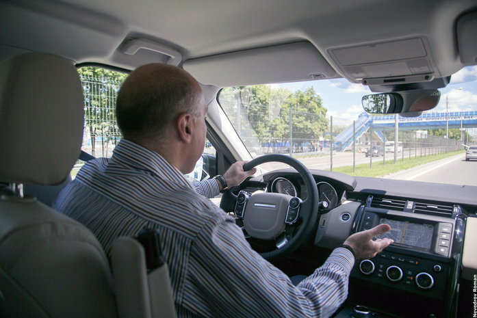 Алексан Мкртчян открыл для себя новый Land Rover Discovery 7 Алексан Мкртчян открыл для себя новый Land Rover Discovery 7