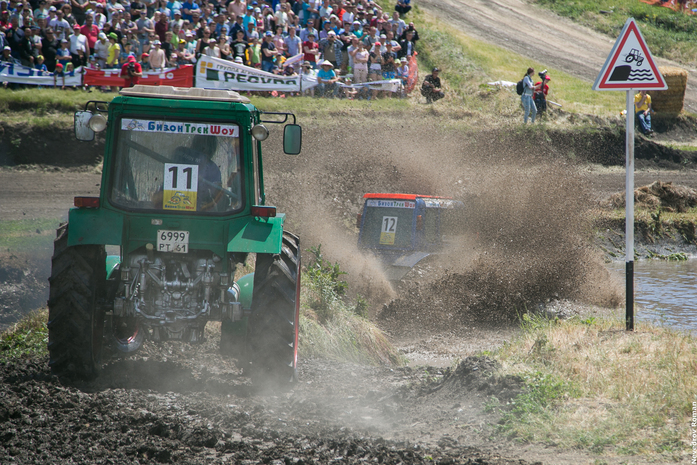 Под Ростовом прошли юбилейные XV гонки на тракторах "Бизон-Трек-Шоу" 2 Под Ростовом прошли юбилейные XV гонки на тракторах "Бизон-Трек-Шоу" 2