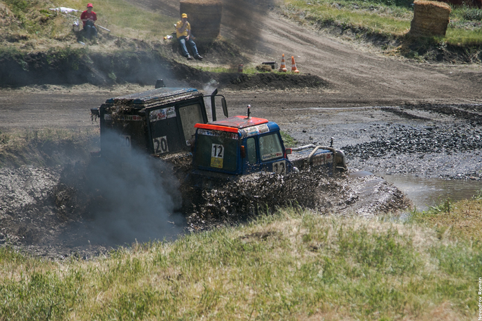 Под Ростовом прошли юбилейные XV гонки на тракторах "Бизон-Трек-Шоу" 5 Под Ростовом прошли юбилейные XV гонки на тракторах "Бизон-Трек-Шоу" 5