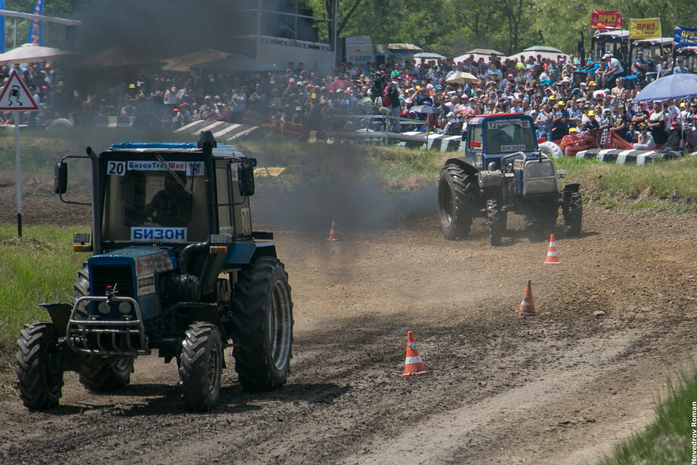 Под Ростовом прошли юбилейные XV гонки на тракторах "Бизон-Трек-Шоу" 6 Под Ростовом прошли юбилейные XV гонки на тракторах "Бизон-Трек-Шоу" 6