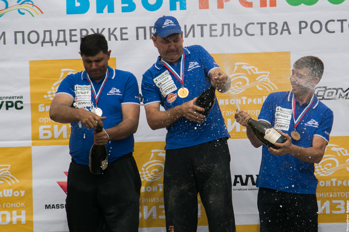 Под Ростовом прошли юбилейные XV гонки на тракторах "Бизон-Трек-Шоу" 15 Под Ростовом прошли юбилейные XV гонки на тракторах "Бизон-Трек-Шоу" 15