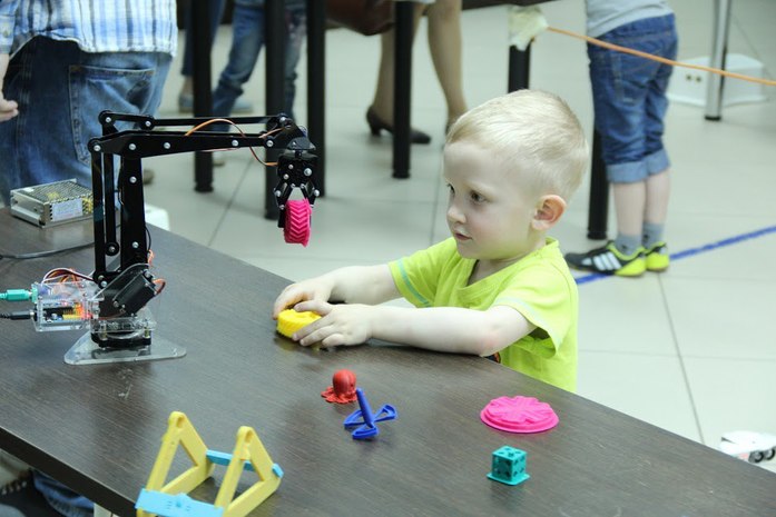 Антон Семёнов, «Экспериментус»: «Наш гость через 30 лет станет русским Илоном Маском»
5 Антон Семёнов, «Экспериментус»: «Наш гость через 30 лет станет русским Илоном Маском»
5