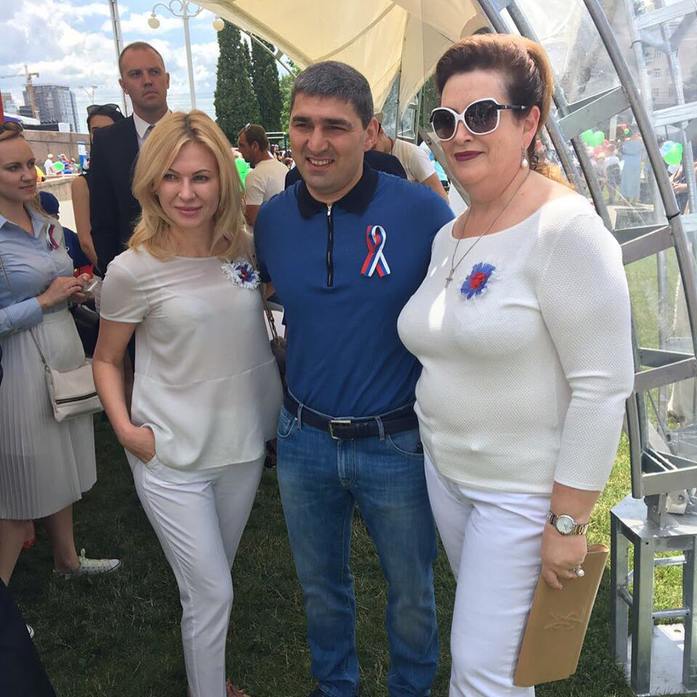 В День России на Дону протестовали против Путина и собирали деньги на мемориал 1 В День России на Дону протестовали против Путина и собирали деньги на мемориал 1