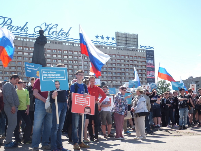 «Меняем систему, а не лица!». Фоторепортаж с митинга против коррупции в Нижнем Новгороде 8 «Меняем систему, а не лица!». Фоторепортаж с митинга против коррупции в Нижнем Новгороде 8