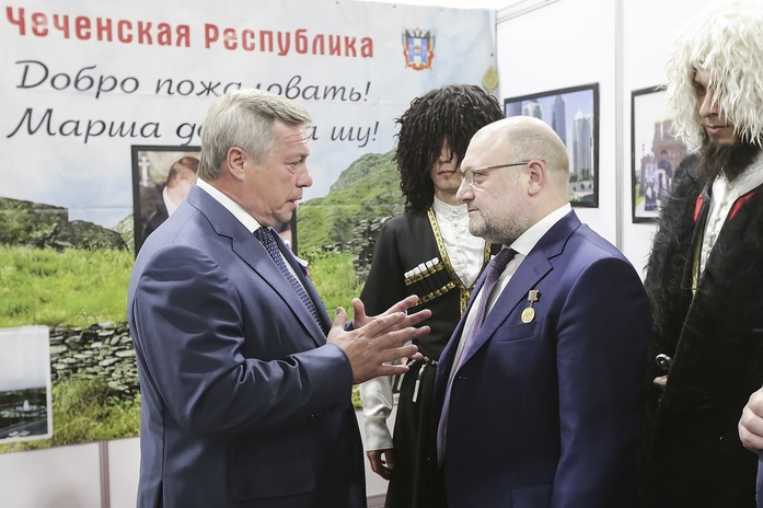 В День России на Дону протестовали против Путина и собирали деньги на мемориал 9 В День России на Дону протестовали против Путина и собирали деньги на мемориал 9