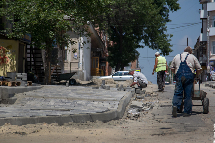 В Ростове отказываются от цветной тротуарной плитки 2 В Ростове отказываются от цветной тротуарной плитки 2