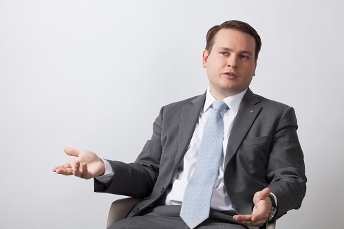 Глеб Архангельский: «Русские сильны в тайм-менеджменте подвига»
1 Глеб Архангельский: «Русские сильны в тайм-менеджменте подвига»
1