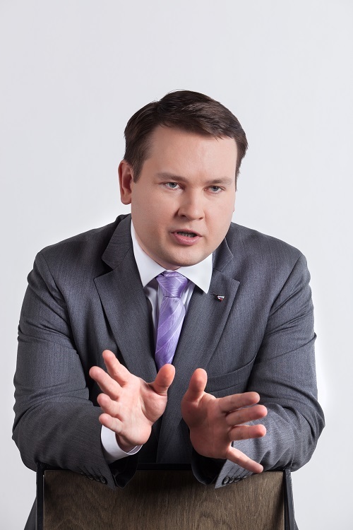 Глеб Архангельский: «Русские сильны в тайм-менеджменте подвига»
4 Глеб Архангельский: «Русские сильны в тайм-менеджменте подвига»
4