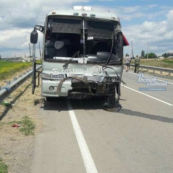 В массовом ДТП под Ростовом погибло четыре человека 1 В массовом ДТП под Ростовом погибло четыре человека 1