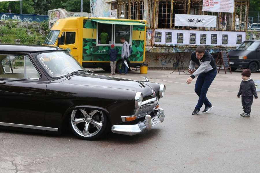 В Нижнем Новгороде прошел фестиваль неординарных автомобилей. ФОТО 1 В Нижнем Новгороде прошел фестиваль неординарных автомобилей. ФОТО 1