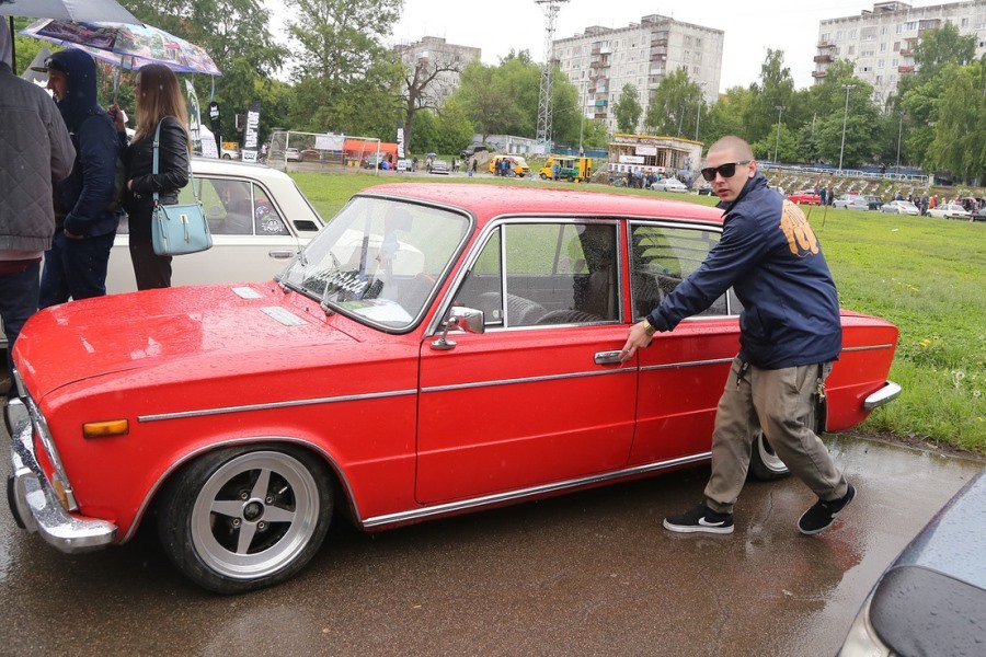 В Нижнем Новгороде прошел фестиваль неординарных автомобилей. ФОТО 12 В Нижнем Новгороде прошел фестиваль неординарных автомобилей. ФОТО 12