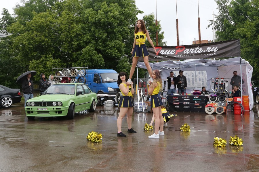 В Нижнем Новгороде прошел фестиваль неординарных автомобилей. ФОТО 16 В Нижнем Новгороде прошел фестиваль неординарных автомобилей. ФОТО 16