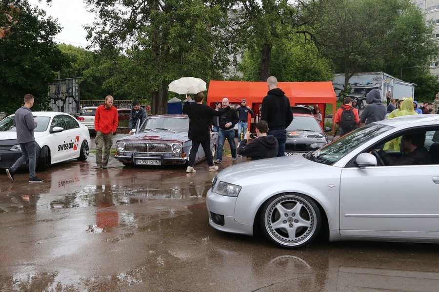 В Нижнем Новгороде прошел фестиваль неординарных автомобилей. ФОТО 17 В Нижнем Новгороде прошел фестиваль неординарных автомобилей. ФОТО 17