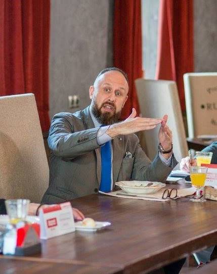 Бизнес в соцсетях. Как предприниматели и топ-менеджеры Челябинска используют FB и ВК 1 Бизнес в соцсетях. Как предприниматели и топ-менеджеры Челябинска используют FB и ВК 1