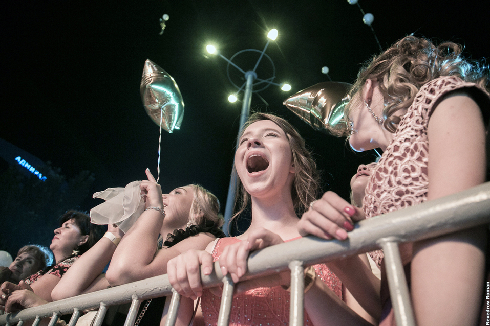 На набережной Ростова состоялся общегородской выпускной 10 На набережной Ростова состоялся общегородской выпускной 10