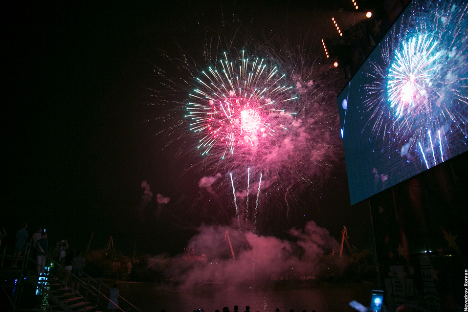 На набережной Ростова состоялся общегородской выпускной 18 На набережной Ростова состоялся общегородской выпускной 18