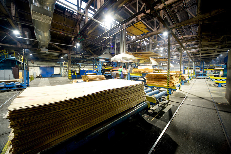 Даже финны в основном у нас покупают березовую фанеру — Илья Радченко, СВЕЗА 2 Даже финны в основном у нас покупают березовую фанеру — Илья Радченко, СВЕЗА 2