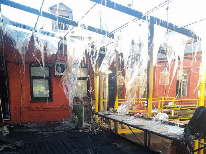 Темы недели DK.RU. Судьба «кружевных» конструкций на Стрелке и пожар в популярном кафе 2 Темы недели DK.RU. Судьба «кружевных» конструкций на Стрелке и пожар в популярном кафе 2