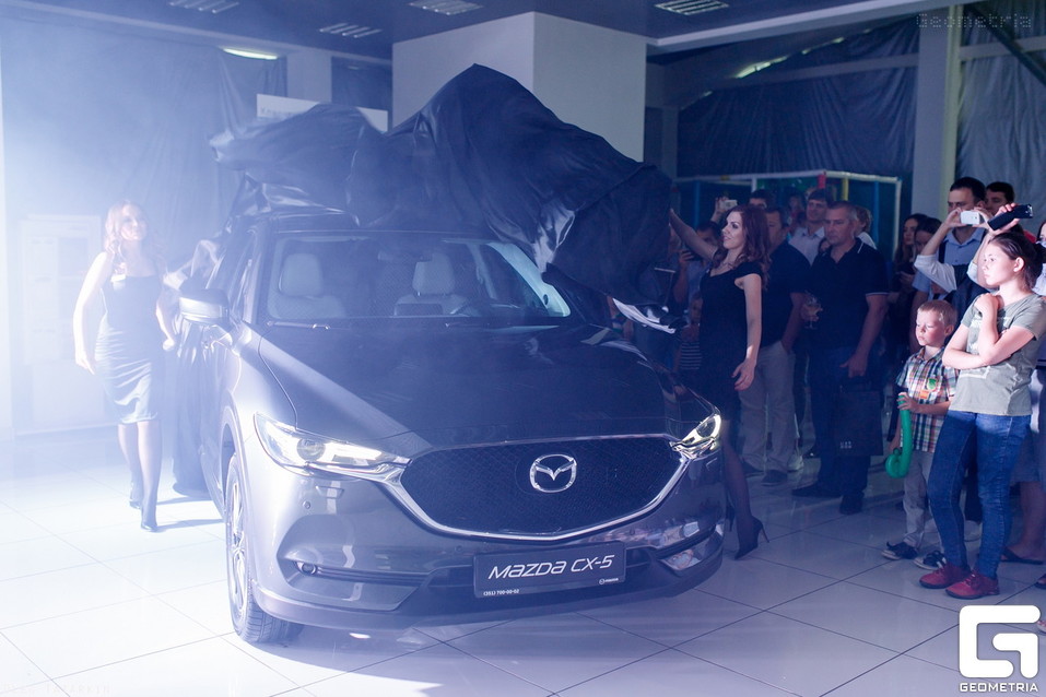 Дерзкая заявка: новый Mazda CX-5 поразил гостей на официальной презентации 4 Дерзкая заявка: новый Mazda CX-5 поразил гостей на официальной презентации 4