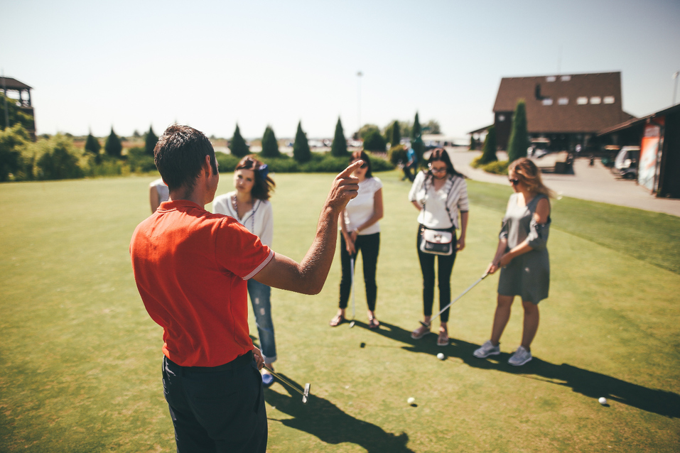 Журналисты в Ростове-на-Дону протестировали автомобили Мерседес-Бенц 4 Журналисты в Ростове-на-Дону протестировали автомобили Мерседес-Бенц 4