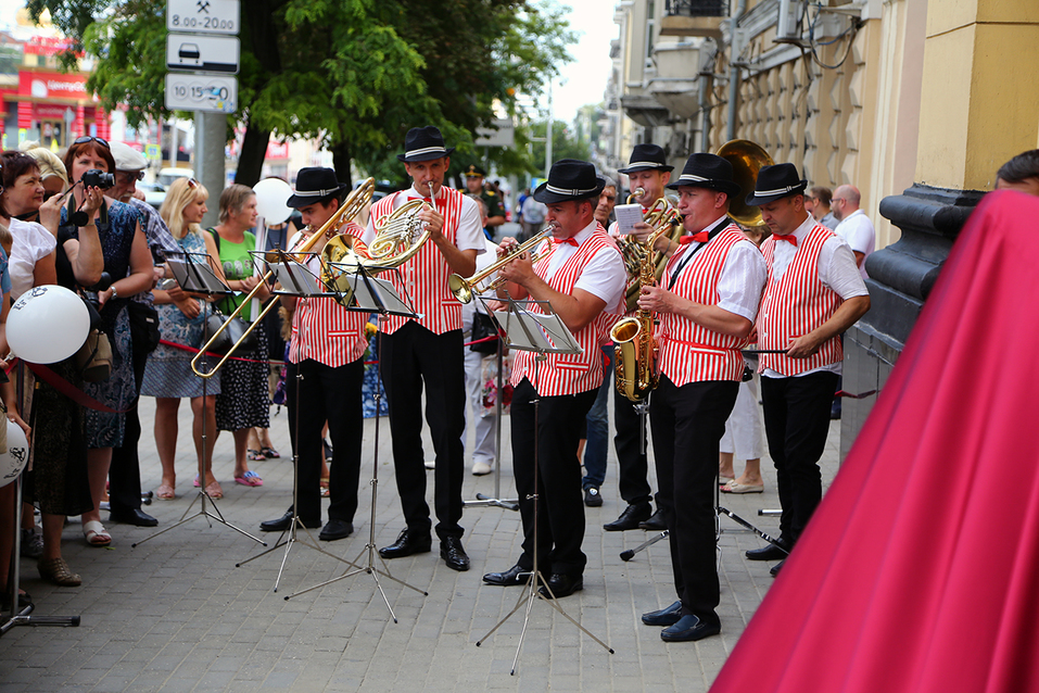 Памятник Олегу Попову станет новой достопримечательностью Ростова ФОТО 1 Памятник Олегу Попову станет новой достопримечательностью Ростова ФОТО 1