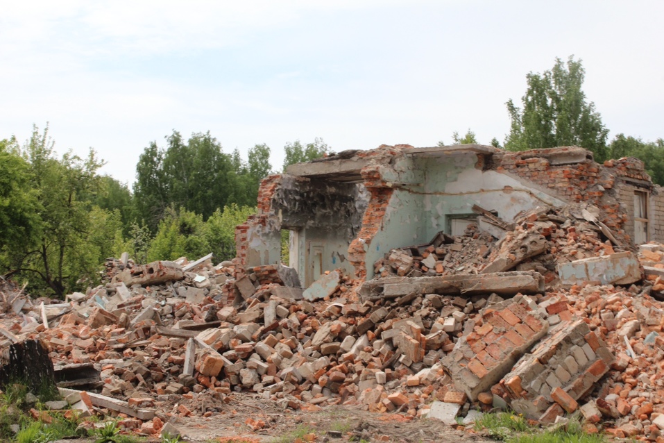 Под Челябинском участок в 39 тыс. «квадратов» и комплекс зданий продали за 500 тыс. руб. 1 Под Челябинском участок в 39 тыс. «квадратов» и комплекс зданий продали за 500 тыс. руб. 1