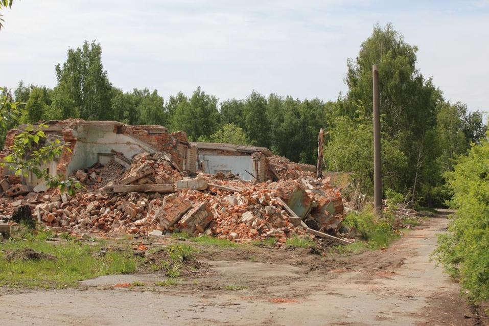 Под Челябинском участок в 39 тыс. «квадратов» и комплекс зданий продали за 500 тыс. руб. 2 Под Челябинском участок в 39 тыс. «квадратов» и комплекс зданий продали за 500 тыс. руб. 2