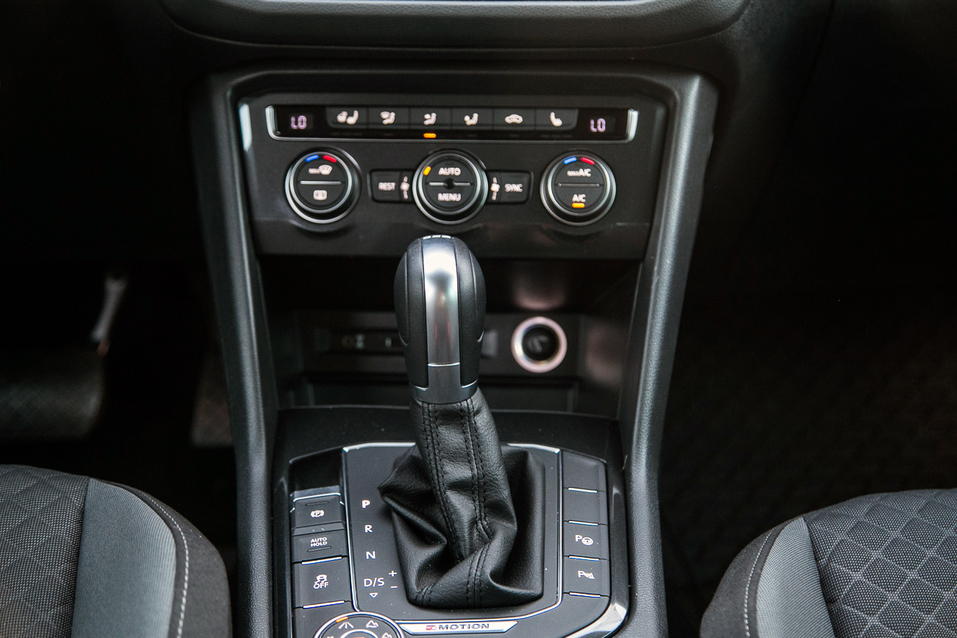 Алексей Матвеенко совершил загородный вояж на новом Volkswagen Tiguan 19 Алексей Матвеенко совершил загородный вояж на новом Volkswagen Tiguan 19