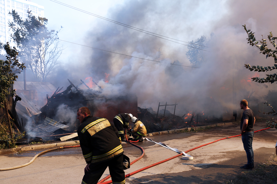 Крупный пожар в центре Ростова ФОТОРЕПОРТАЖ 1 Крупный пожар в центре Ростова ФОТОРЕПОРТАЖ 1