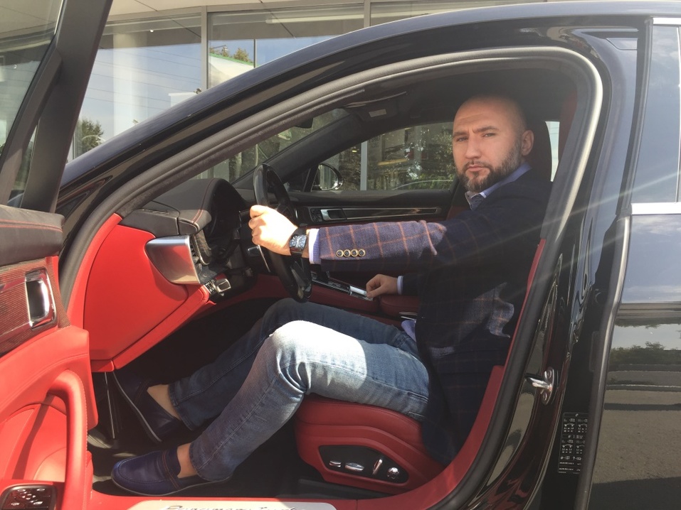 «Тотальный контроль и скорость». Тест-драйв Porsche Panamera с Эдгаром Карапетяном 1 «Тотальный контроль и скорость». Тест-драйв Porsche Panamera с Эдгаром Карапетяном 1