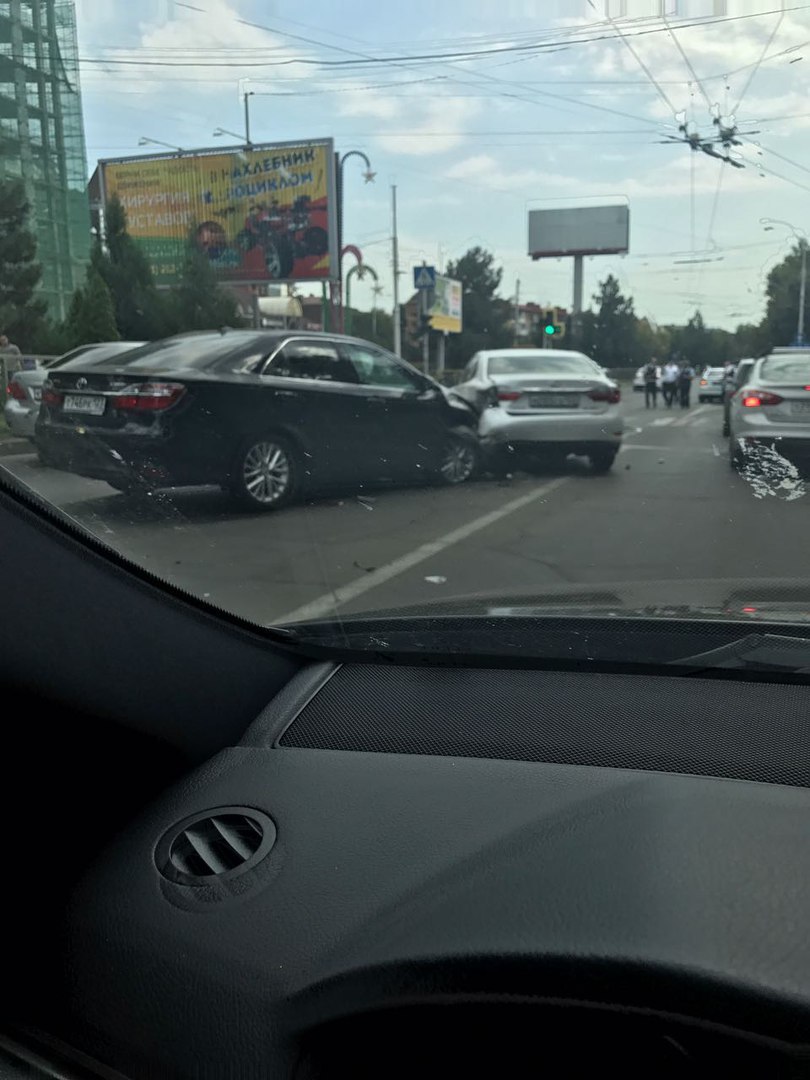 В Краснодаре разыскивают водителя иномарки, открывшего огонь по экипажу ДПС 4 В Краснодаре разыскивают водителя иномарки, открывшего огонь по экипажу ДПС 4