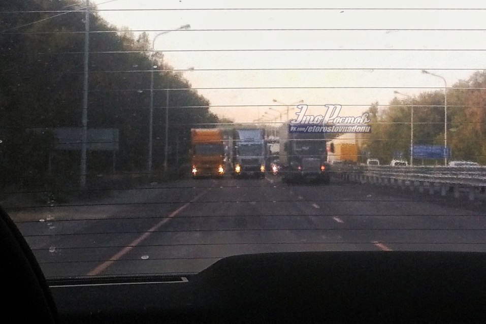 Водители большегрузов снова перекрыли движение под Ростовом 1 Водители большегрузов снова перекрыли движение под Ростовом 1