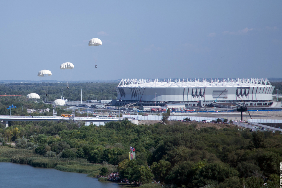На набережной Ростова прошло грандиозное авиашоу ФОТОРЕПОРТАЖ 17 На набережной Ростова прошло грандиозное авиашоу ФОТОРЕПОРТАЖ 17
