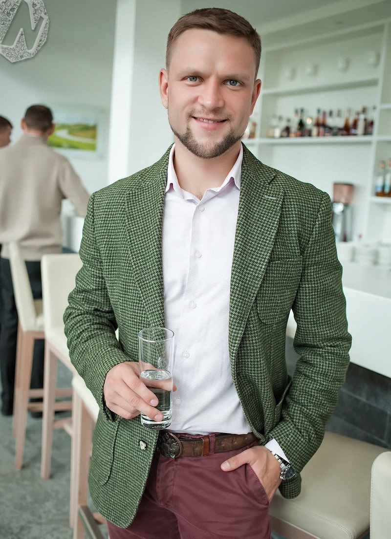 Иван Зубарев против Марка Цукерберга. Почему бизнесмену стоит красиво одеваться / КОЛОНКА 3 Иван Зубарев против Марка Цукерберга. Почему бизнесмену стоит красиво одеваться / КОЛОНКА 3