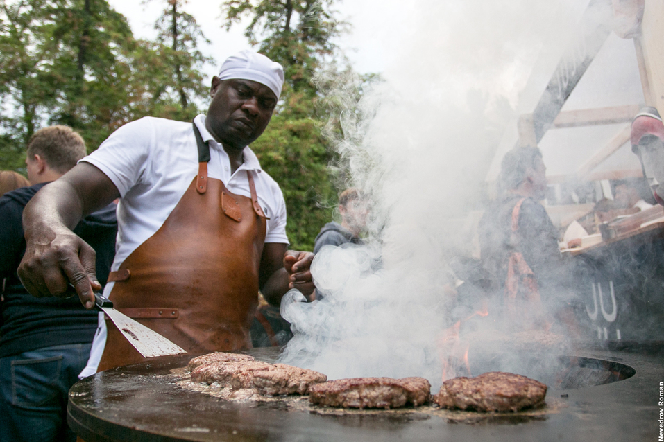 Сеть ресторанов "Правый берег" провела в Ростове фестиваль "Food & Joy" 3 Сеть ресторанов "Правый берег" провела в Ростове фестиваль "Food & Joy" 3
