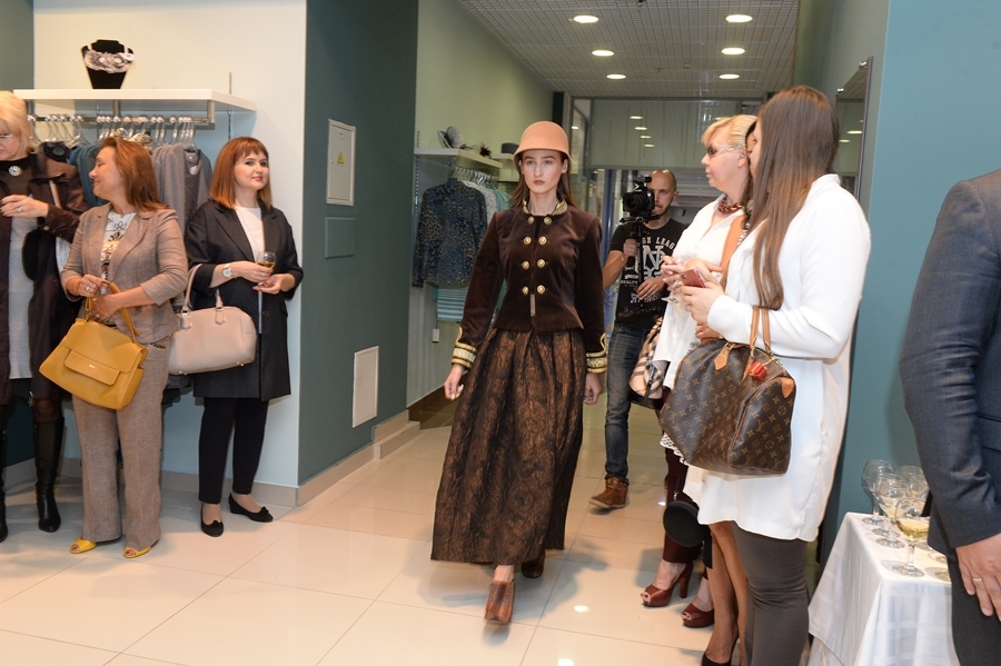 В Нижнем Новгороде открылся второй бутик нижегородских дизайнеров ROSSA 10 В Нижнем Новгороде открылся второй бутик нижегородских дизайнеров ROSSA 10