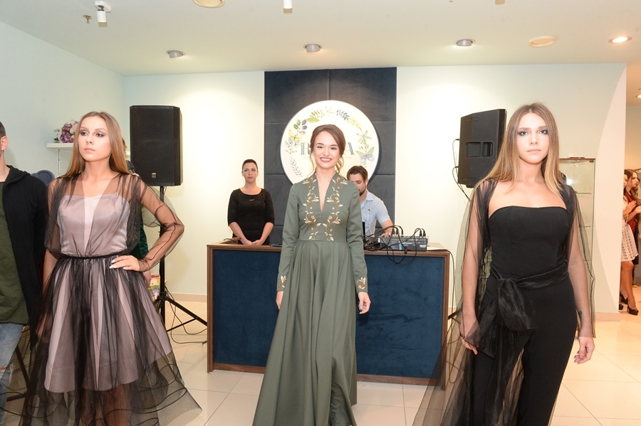 В Нижнем Новгороде открылся второй бутик нижегородских дизайнеров ROSSA 17 В Нижнем Новгороде открылся второй бутик нижегородских дизайнеров ROSSA 17