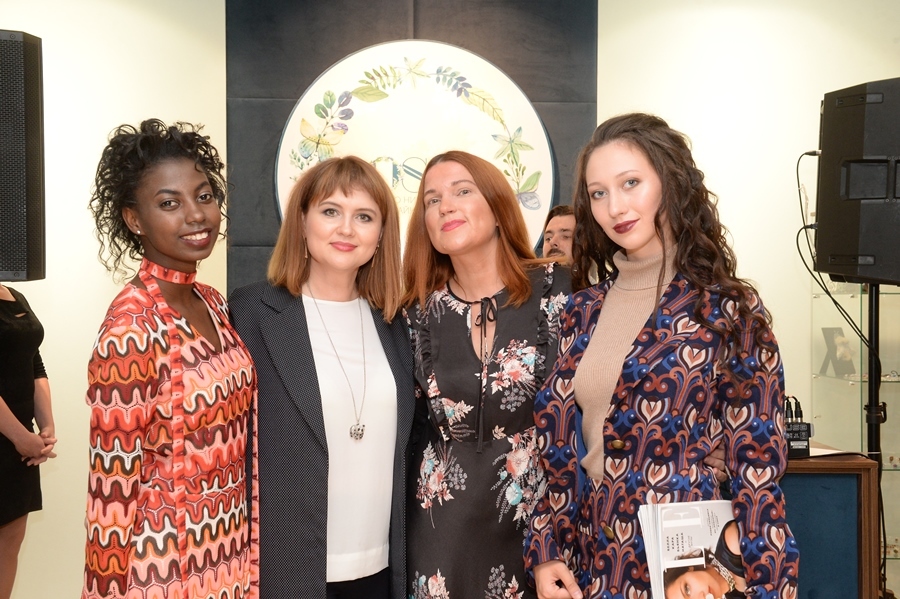 В Нижнем Новгороде открылся второй бутик нижегородских дизайнеров ROSSA 21 В Нижнем Новгороде открылся второй бутик нижегородских дизайнеров ROSSA 21