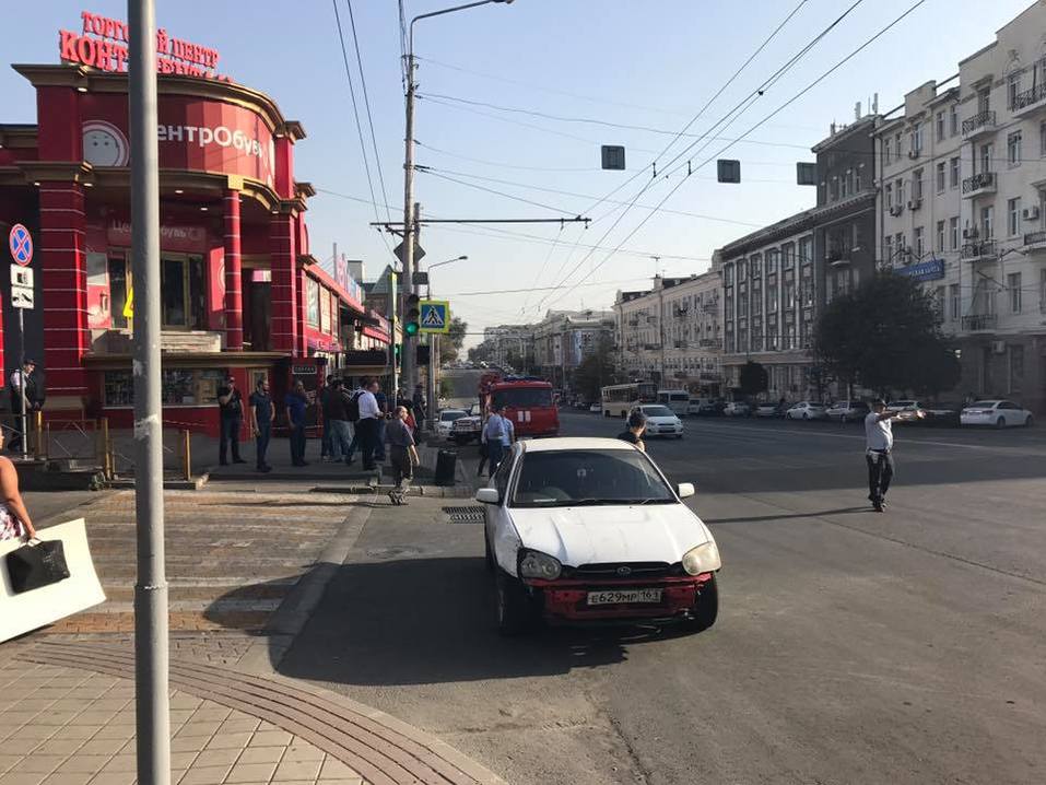 В Ростове эвакуировали несколько торговых центров 5 В Ростове эвакуировали несколько торговых центров 5