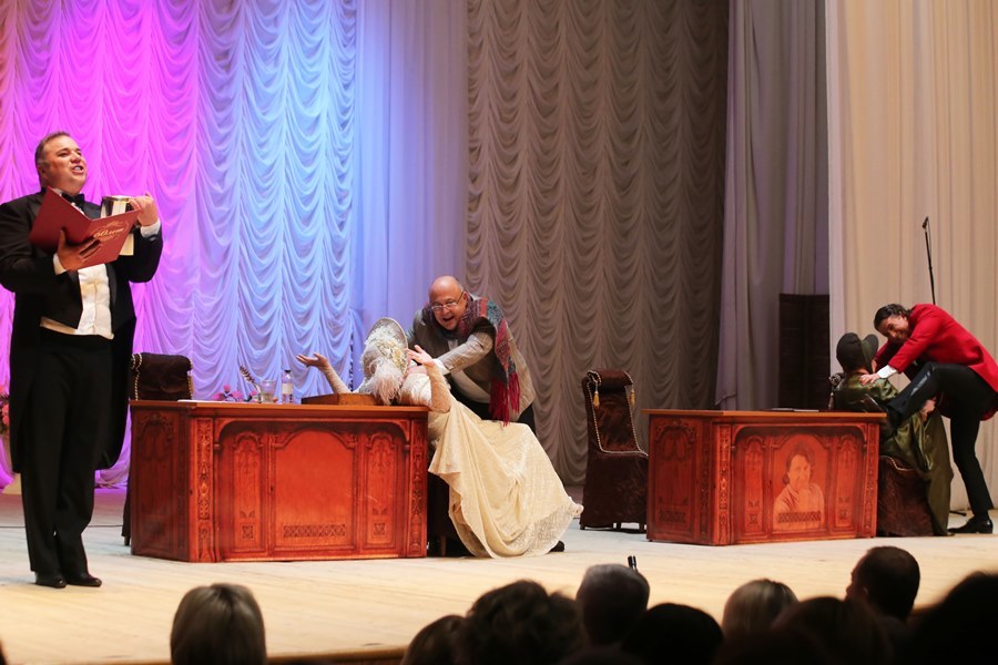 Нижегородские предприниматели вышли на сцену в благотворительном спектакле «Не может быть» 10 Нижегородские предприниматели вышли на сцену в благотворительном спектакле «Не может быть» 10