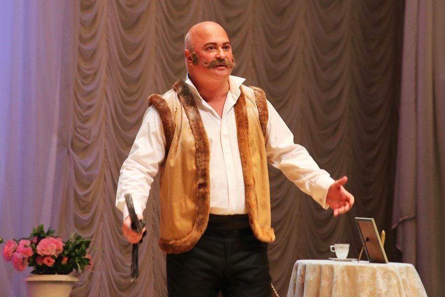 Нижегородские предприниматели вышли на сцену в благотворительном спектакле «Не может быть» 15