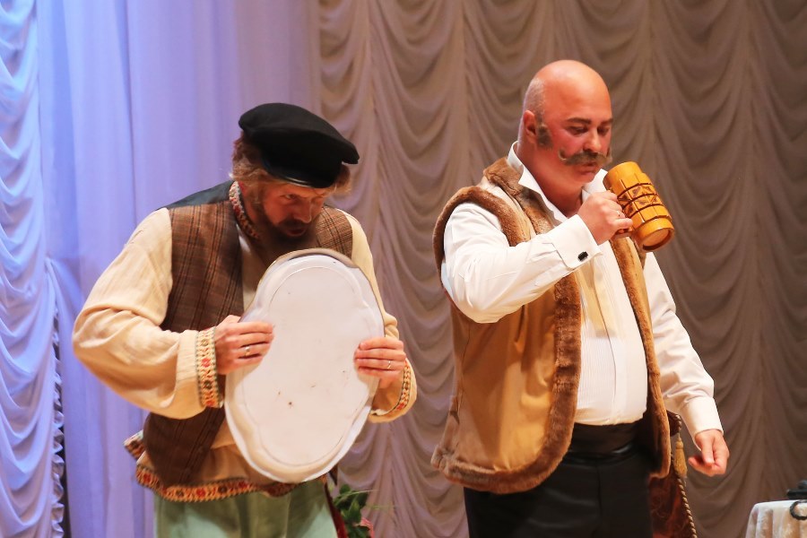 Нижегородские предприниматели вышли на сцену в благотворительном спектакле «Не может быть» 16 Нижегородские предприниматели вышли на сцену в благотворительном спектакле «Не может быть» 16