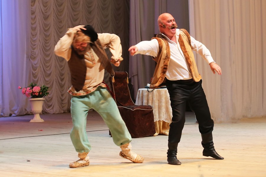 Нижегородские предприниматели вышли на сцену в благотворительном спектакле «Не может быть» 19 Нижегородские предприниматели вышли на сцену в благотворительном спектакле «Не может быть» 19