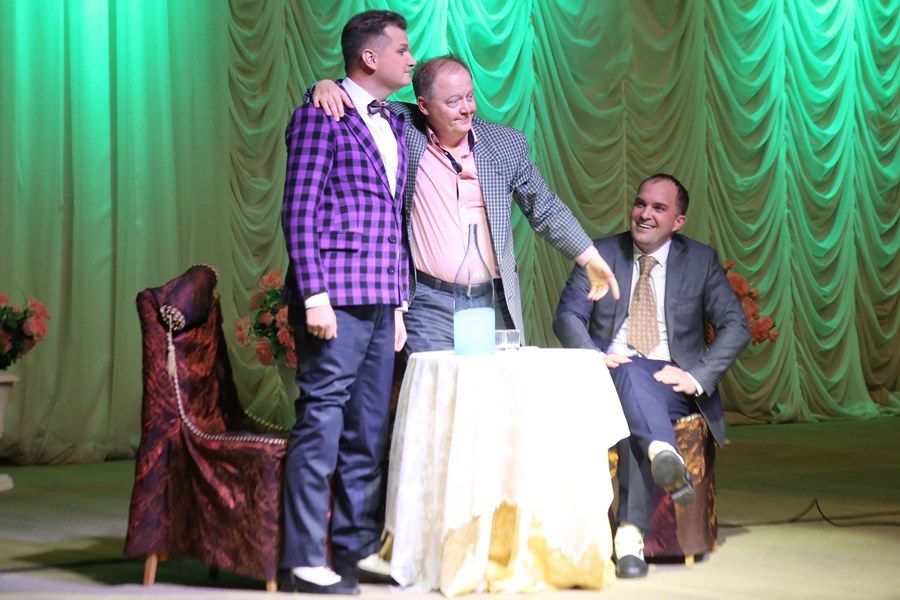 Нижегородские предприниматели вышли на сцену в благотворительном спектакле «Не может быть» 26