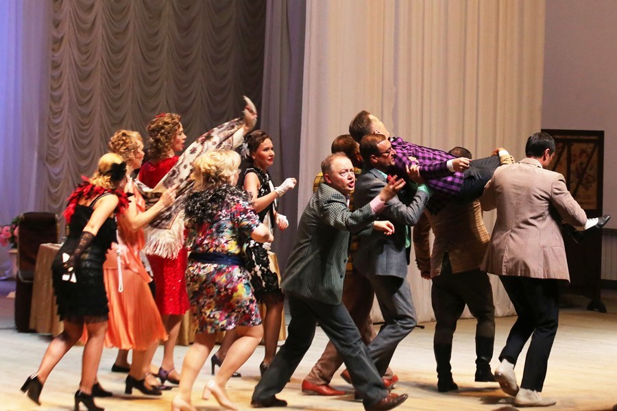 Нижегородские предприниматели вышли на сцену в благотворительном спектакле «Не может быть» 35